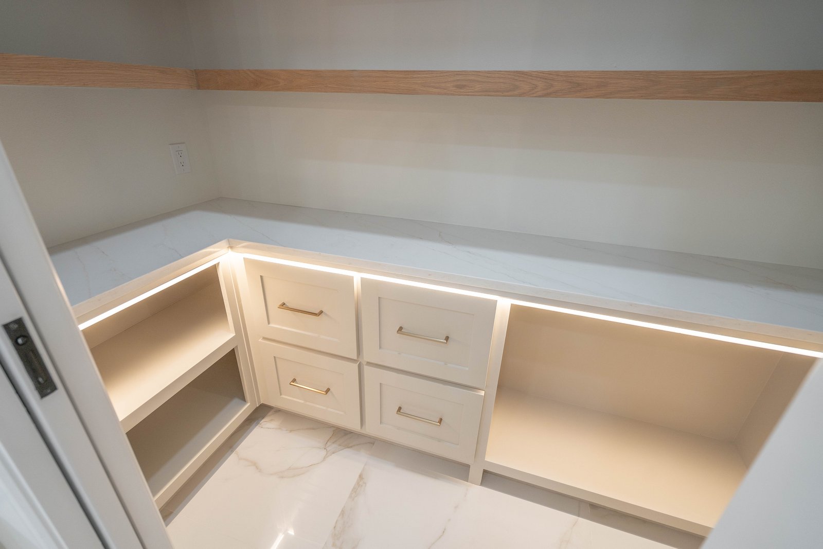 Custom woodwork and built-in shelving Midland TX